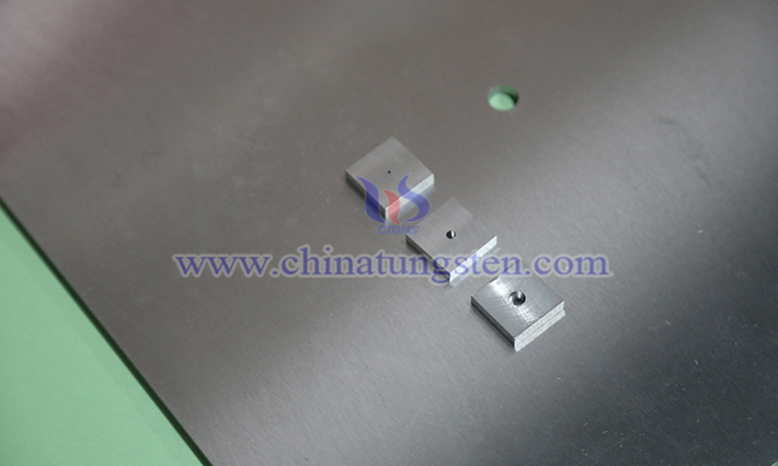 中鎢智造鎢合金準(zhǔn)直器圖片